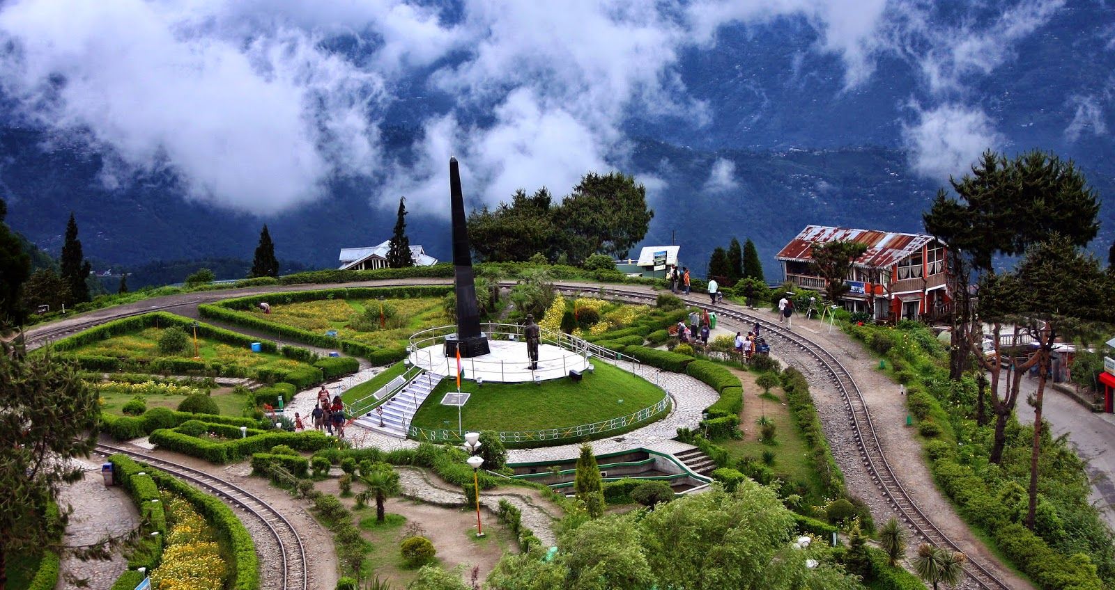 Darjeeling tea garden Kanchenjunga